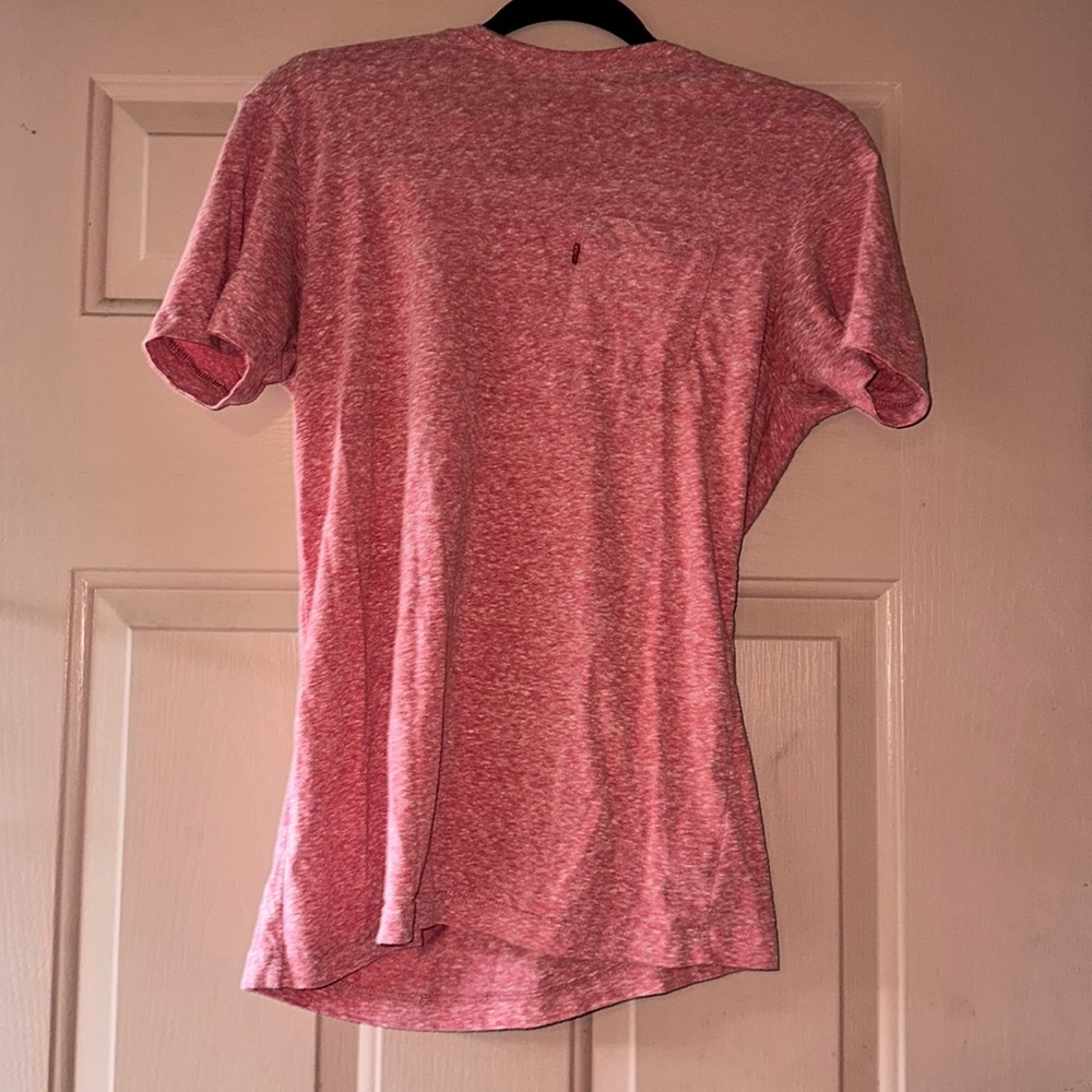 Men’s Levi shirt